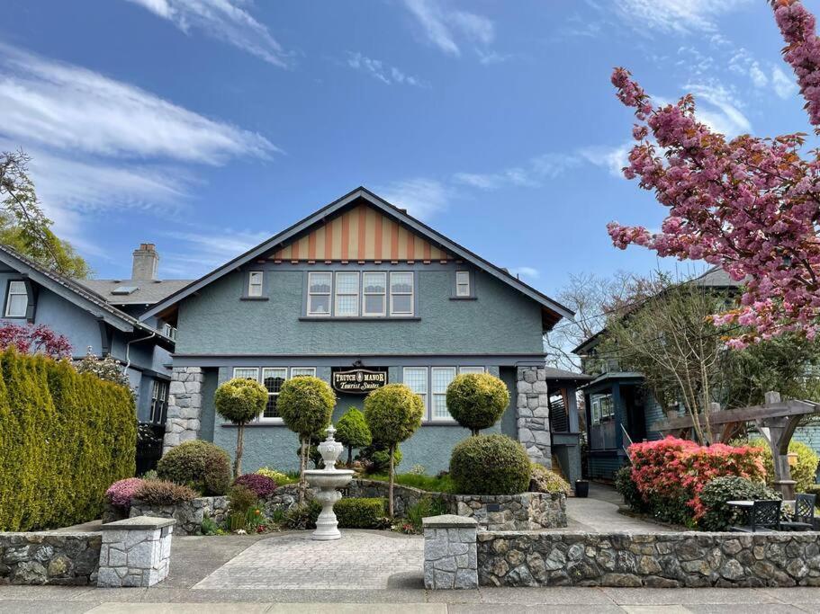 Apartment Parlor In Heritage Manor, Fairfield, Near Dt *